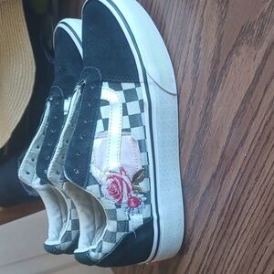 VANS rose dream skate shoes, Sz 8.5